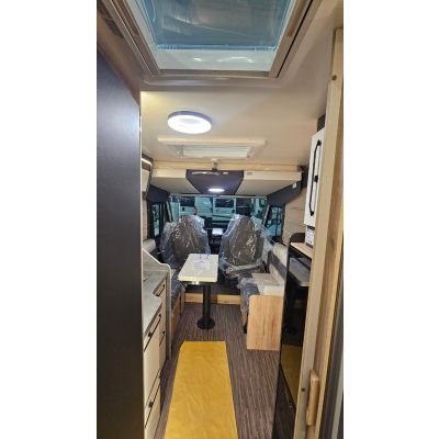 Elnagh - Magnum 582 - 2026